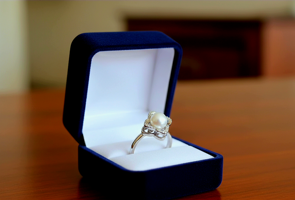 Vintage-Inspired Sterling Silver Solitaire Pearl Ring